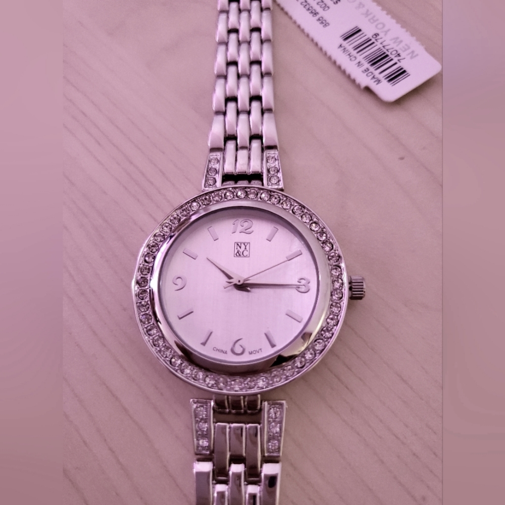 New York & Company Watch